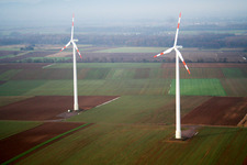 Vue aérienne de Éoliennes à Minfeld dans le département Rhénanie-Palatinat, Allemagne