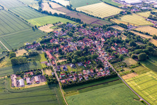 Vue aérienne de Brüheim dans le département Thuringe, Allemagne