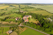 Vue aérienne de Restaurant Hôtel Taubennest à Mühlberg à le quartier Mühlberg in Drei Gleichen dans le département Thuringe, Allemagne
