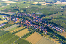 Vue aérienne de Dierbach dans le département Rhénanie-Palatinat, Allemagne