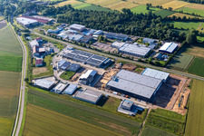 Vue aérienne de Nouveau chantier dans la zone commerciale Gewerbepark West avec M-Systems IT Solutions (Palatinat) à le quartier Herxheim in Herxheim bei Landau dans le département Rhénanie-Palatinat, Allemagne