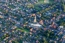Vue aérienne de Église Saint-Jean-Baptiste au centre-ville à le quartier Lette in Coesfeld dans le département Rhénanie du Nord-Westphalie, Allemagne