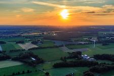Vue aérienne de Coucher de soleil à le quartier Specking in Dorsten dans le département Rhénanie du Nord-Westphalie, Allemagne