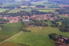 Vue aérienne de Buurse dans le département Overijssel, Pays-Bas
