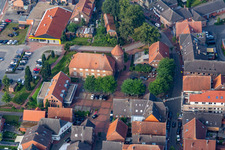 Vue aérienne de Château Ramsdorf à le quartier Ramsdorf in Velen dans le département Rhénanie du Nord-Westphalie, Allemagne