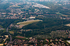 Vue aérienne de Gelsen TrabPark eV à le quartier Feldmark in Gelsenkirchen dans le département Rhénanie du Nord-Westphalie, Allemagne