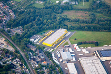 Vue aérienne de Zone industrielle et implantation d'entreprises le long de la Ruhrau à le quartier Horst in Essen dans le département Rhénanie du Nord-Westphalie, Allemagne
