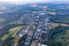 Vue aérienne de Zone industrielle Neviges à le quartier Neviges in Velbert dans le département Rhénanie du Nord-Westphalie, Allemagne