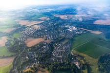 Vue aérienne de Quartier Gruiten in Haan dans le département Rhénanie du Nord-Westphalie, Allemagne