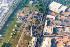 Vue aérienne de Locaux de l'usine du producteur de produits chimiques Carbosulf Chemische Werke à le quartier Niehl in Köln dans le département Rhénanie du Nord-Westphalie, Allemagne