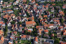 Vue aérienne de Église « St. Ägidius » à Hirschau à le quartier Hirschau in Tübingen dans le département Bade-Wurtemberg, Allemagne