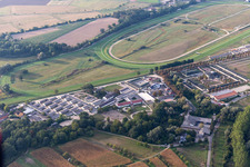 Vue aérienne de Club d'équitation et de course St. Georg Iffezheim eV à Iffezheim dans le département Bade-Wurtemberg, Allemagne