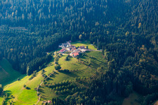 Vue aérienne de Löscherhansenhof à le quartier Bad Peterstal in Bad Peterstal-Griesbach dans le département Bade-Wurtemberg, Allemagne