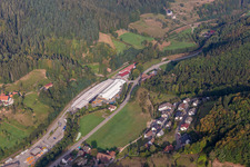 Vue aérienne de Mulag Fahrzeugwerk Heinz Wössner GmbH à Oppenau dans le département Bade-Wurtemberg, Allemagne