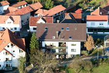 Vue oblique de Bahnhofstr. à Jockgrim dans le département Rhénanie-Palatinat, Allemagne