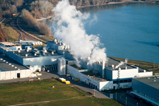 Vue aérienne de Usine de papier de palme dans la zone industrielle d'Oberwald à Wörth am Rhein dans le département Rhénanie-Palatinat, Allemagne