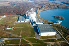 Photographie aérienne de Usine de papier de palme dans la zone industrielle d'Oberwald à Wörth am Rhein dans le département Rhénanie-Palatinat, Allemagne