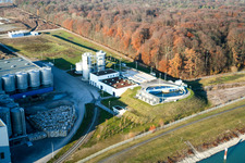 Usine de papier de palme dans la zone industrielle d'Oberwald à Wörth am Rhein dans le département Rhénanie-Palatinat, Allemagne d'en haut