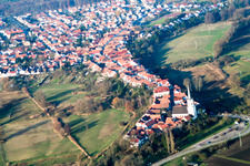 Vue aérienne de Du sud à Jockgrim dans le département Rhénanie-Palatinat, Allemagne