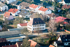 Vue aérienne de École à Freckenfeld dans le département Rhénanie-Palatinat, Allemagne