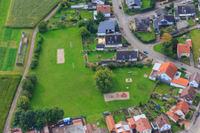 Vue aérienne de Aire de jeux d'aventure Steinweiler à Steinweiler dans le département Rhénanie-Palatinat, Allemagne