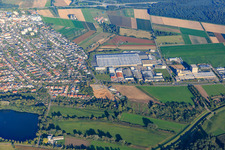 Vue aérienne de Zone industrielle de Heuweg à Ketsch dans le département Bade-Wurtemberg, Allemagne