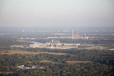 Vue aérienne de Zone industrielle d'Oberwald depuis l'ouest à Wörth am Rhein dans le département Rhénanie-Palatinat, Allemagne