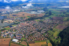 Vue aérienne de Vue de la ville sur l'Old Main depuis le sud-ouest à Sand am Main dans le département Bavière, Allemagne