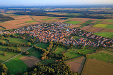 Vue aérienne de Du nord-ouest à Steinweiler dans le département Rhénanie-Palatinat, Allemagne