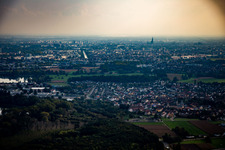Vue aérienne de Strasbourg vue du nord à Hœnheim dans le département Bas Rhin, France