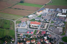 Vue oblique de Oberhoffen-sur-Moder dans le département Bas Rhin, France