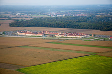 Vue aérienne de Centre de marques de style à Roppenheim dans le département Bas Rhin, France
