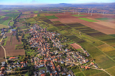Vue aérienne de Kindenheim dans le département Rhénanie-Palatinat, Allemagne