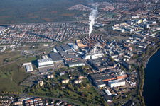 Photographie aérienne de Locaux de l'usine SCA HYGIENE PRODUCTS GmbH dans le quartier de Waldhof à le quartier Sandhofen in Mannheim dans le département Bade-Wurtemberg, Allemagne