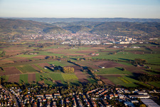 Vue aérienne de (Bergstrasse) de Lorsch à Heppenheim dans le département Hesse, Allemagne