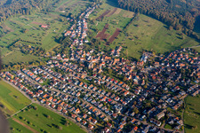 Vue aérienne de Quartier Schöllbronn in Ettlingen dans le département Bade-Wurtemberg, Allemagne