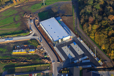 ALDI et EDEKA sur la Lauterburger Straße à Kandel dans le département Rhénanie-Palatinat, Allemagne d'en haut