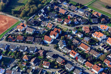 Vue aérienne de Rue Drachenfels à Hagenbach dans le département Rhénanie-Palatinat, Allemagne