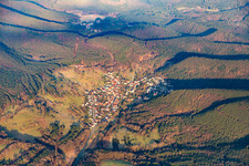 Vue aérienne de Birkenhördt dans le département Rhénanie-Palatinat, Allemagne