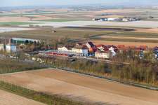 Vue aérienne de Bâtiment des voies et gares de la Deutsche Bahn Winden (Palatinat) à Winden dans le département Rhénanie-Palatinat, Allemagne