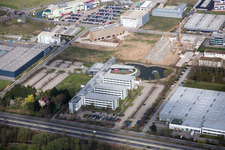 Vue aérienne de Immeuble de bureaux de l'administration et du bâtiment commercial SAP à Bensheim dans le département Hesse, Allemagne