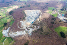 Vue aérienne de Extraction à ciel ouvert de sel de potasse à le quartier Nieder-Beerbach in Mühltal dans le département Hesse, Allemagne