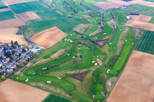 Vue aérienne de Terrain de golf à Groß-Zimmern dans le département Hesse, Allemagne