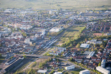 Vue aérienne de Gare à le quartier Queichheim in Landau in der Pfalz dans le département Rhénanie-Palatinat, Allemagne