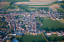 Vue aérienne de Quartier Lachen in Neustadt an der Weinstraße dans le département Rhénanie-Palatinat, Allemagne