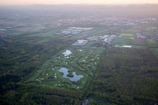 Vue aérienne de Golf du Dreihof à Essingen dans le département Rhénanie-Palatinat, Allemagne