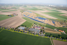 Photographie aérienne de Pépinière Tils à le quartier Rheindürkheim in Worms dans le département Rhénanie-Palatinat, Allemagne