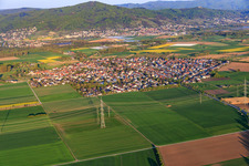 Vue aérienne de Vue de la ville depuis l'ouest à le quartier Hähnlein in Alsbach-Hähnlein dans le département Hesse, Allemagne