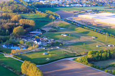 Vue aérienne de Wolf Stud sur l'A5 à Bickenbach dans le département Hesse, Allemagne