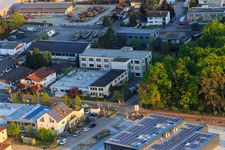 Zone industrielle de Sandwiesen avec Laetus à le quartier Sandwiese in Alsbach-Hähnlein dans le département Hesse, Allemagne vu d'un drone